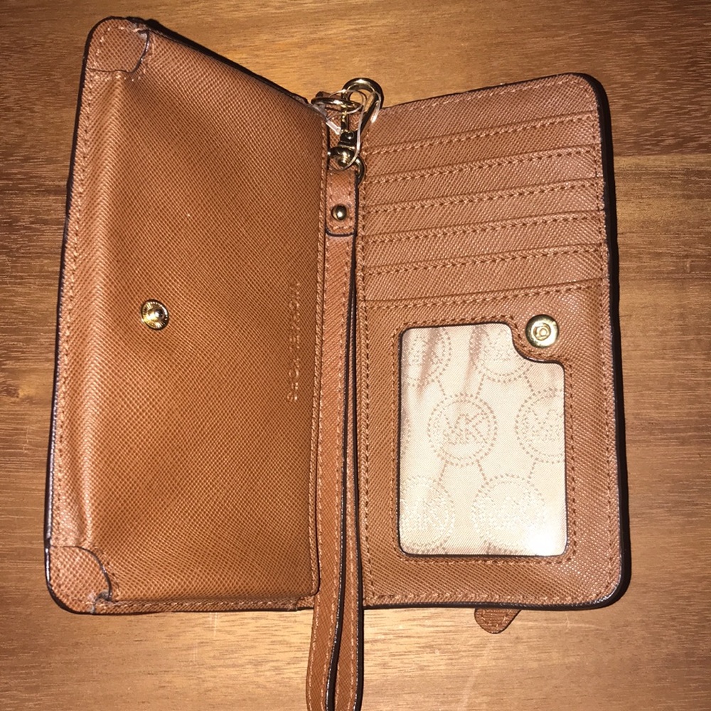 S🚫LD‼️Authentic Michael Kors Handbag & Matching Wallet Set - Picture 8 of 8